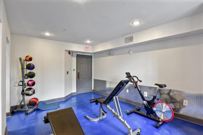 8Mi From Dt Free Pool & Gym Villa Tampa Exterior photo